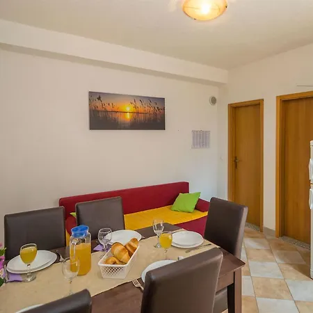Apartment Galic *