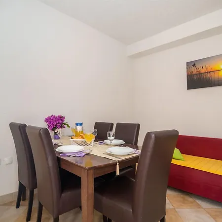 Apartment Galic *